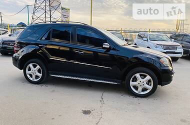 Позашляховик / Кросовер Mercedes-Benz M-Class 2008 в 