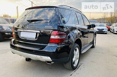 Позашляховик / Кросовер Mercedes-Benz M-Class 2008 в 