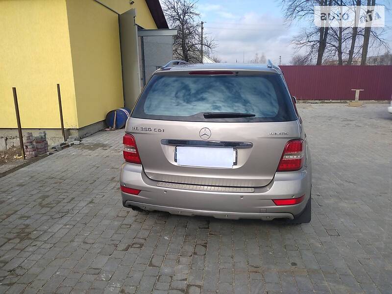 Позашляховик / Кросовер Mercedes-Benz M-Class 2009 в Коростені