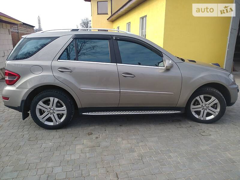 Позашляховик / Кросовер Mercedes-Benz M-Class 2009 в Коростені