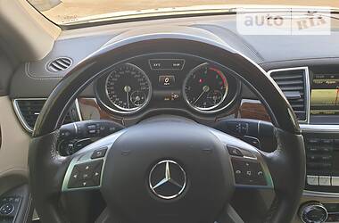 Позашляховик / Кросовер Mercedes-Benz M-Class 2014 в 
