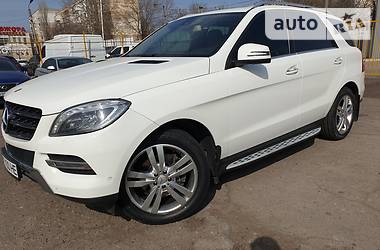 Позашляховик / Кросовер Mercedes-Benz M-Class 2014 в 