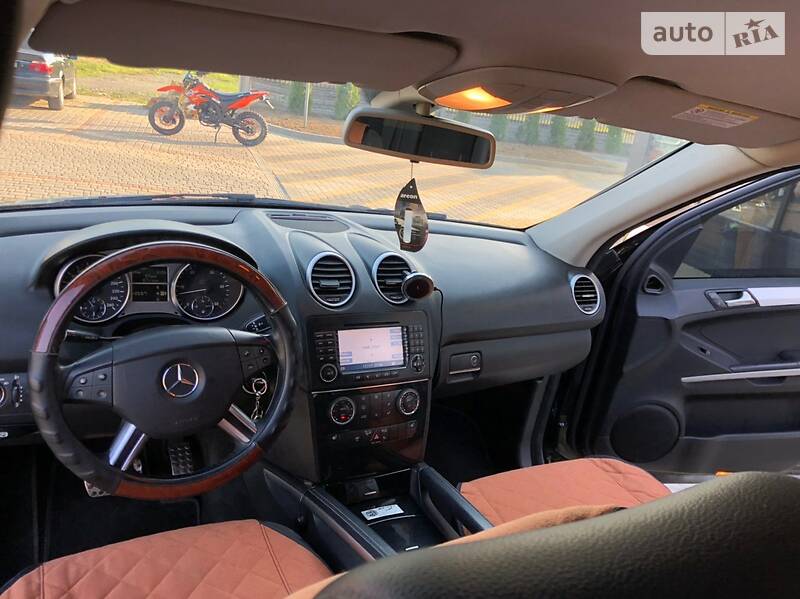 Внедорожник / Кроссовер Mercedes-Benz M-Class 2006 в Иршаве