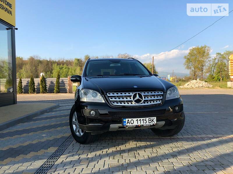 Внедорожник / Кроссовер Mercedes-Benz M-Class 2006 в Иршаве