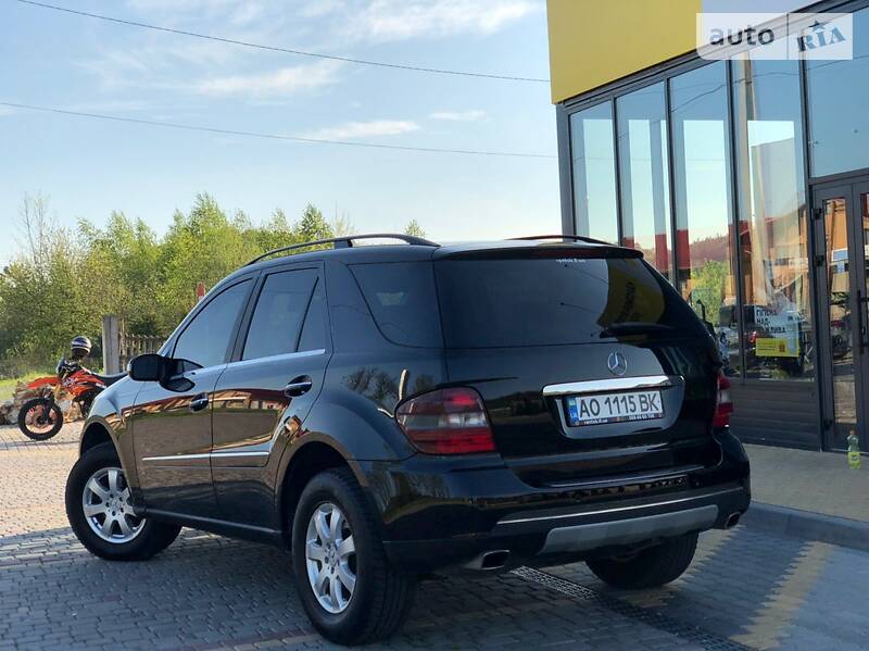 Внедорожник / Кроссовер Mercedes-Benz M-Class 2006 в Иршаве