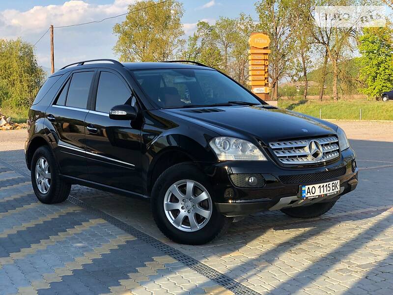 Внедорожник / Кроссовер Mercedes-Benz M-Class 2006 в Иршаве