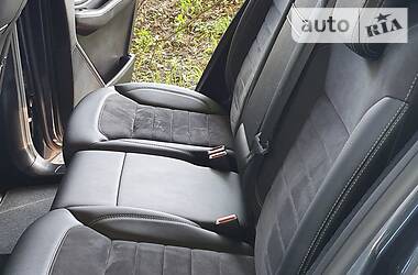 Позашляховик / Кросовер Mercedes-Benz M-Class 2013 в 