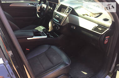 Позашляховик / Кросовер Mercedes-Benz M-Class 2014 в 