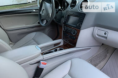 Внедорожник / Кроссовер Mercedes-Benz M-Class 2010 в 