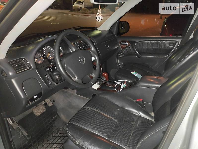 Позашляховик / Кросовер Mercedes-Benz M-Class 2000 в Києві