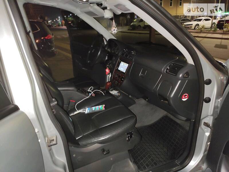 Позашляховик / Кросовер Mercedes-Benz M-Class 2000 в Києві