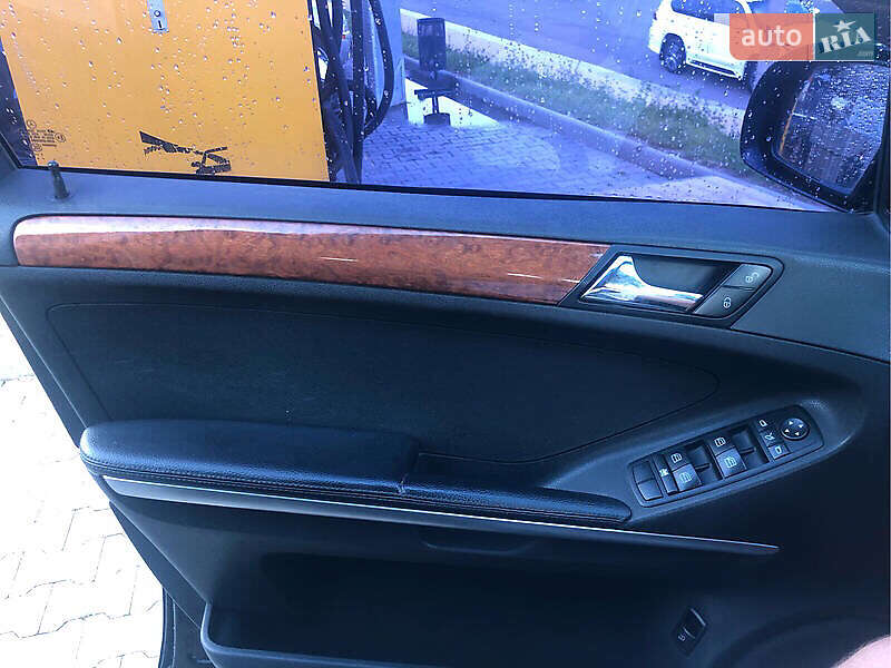 Внедорожник / Кроссовер Mercedes-Benz M-Class 2007 в Черновцах