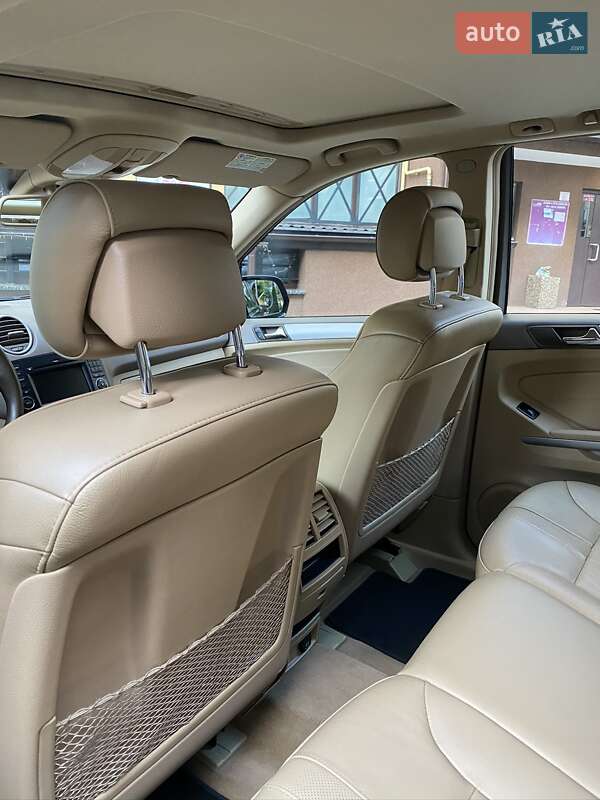 Позашляховик / Кросовер Mercedes-Benz M-Class 2010 в Києві