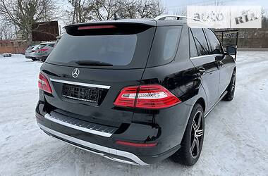 Внедорожник / Кроссовер Mercedes-Benz M-Class 2015 в Бродах