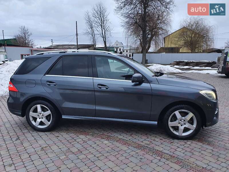 Внедорожник / Кроссовер Mercedes-Benz M-Class 2014 в Костополе