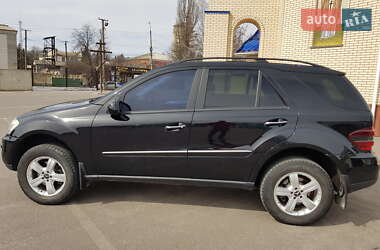 Внедорожник / Кроссовер Mercedes-Benz M-Class 2009 в 