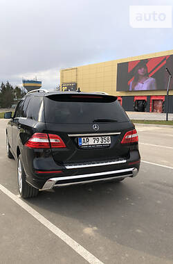 Внедорожник / Кроссовер Mercedes-Benz M-Class 2012 в Ровно