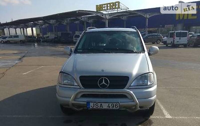 Позашляховик / Кросовер Mercedes-Benz M-Class 2000 в Вінниці