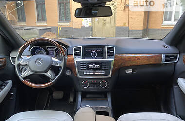 Позашляховик / Кросовер Mercedes-Benz M-Class 2013 в Києві