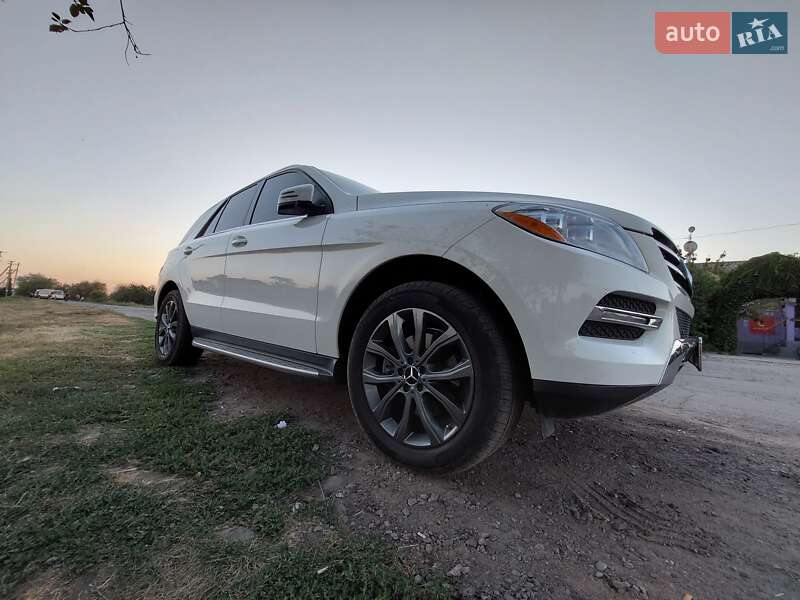 Внедорожник / Кроссовер Mercedes-Benz M-Class 2014 в Херсоне