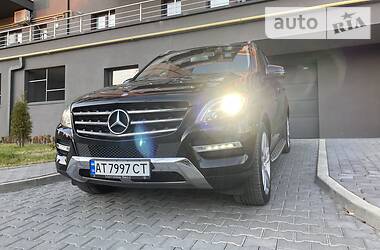 Позашляховик / Кросовер Mercedes-Benz M-Class 2014 в Івано-Франківську