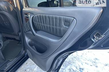 Внедорожник / Кроссовер Mercedes-Benz M-Class 2002 в 