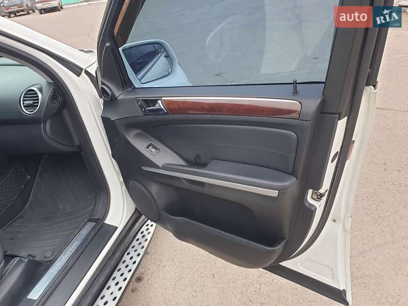 Внедорожник / Кроссовер Mercedes-Benz M-Class 2010 в Гайвороне
