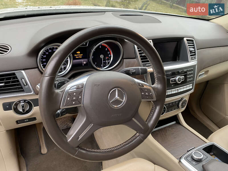 Внедорожник / Кроссовер Mercedes-Benz M-Class 2014 в Борисполе