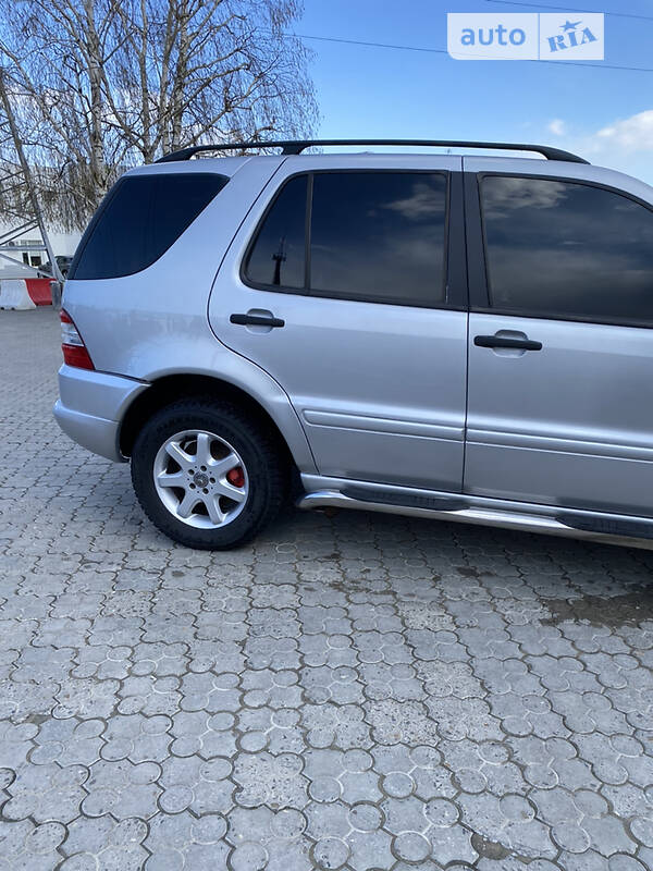 Внедорожник / Кроссовер Mercedes-Benz M-Class 2001 в Черновцах