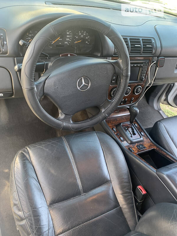 Внедорожник / Кроссовер Mercedes-Benz M-Class 2001 в Черновцах