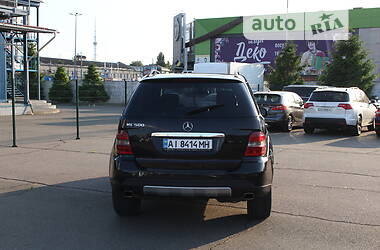 Внедорожник / Кроссовер Mercedes-Benz M-Class 2006 в Киеве