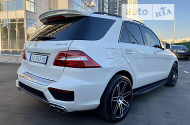 Позашляховик / Кросовер Mercedes-Benz M-Class 2013 в Києві