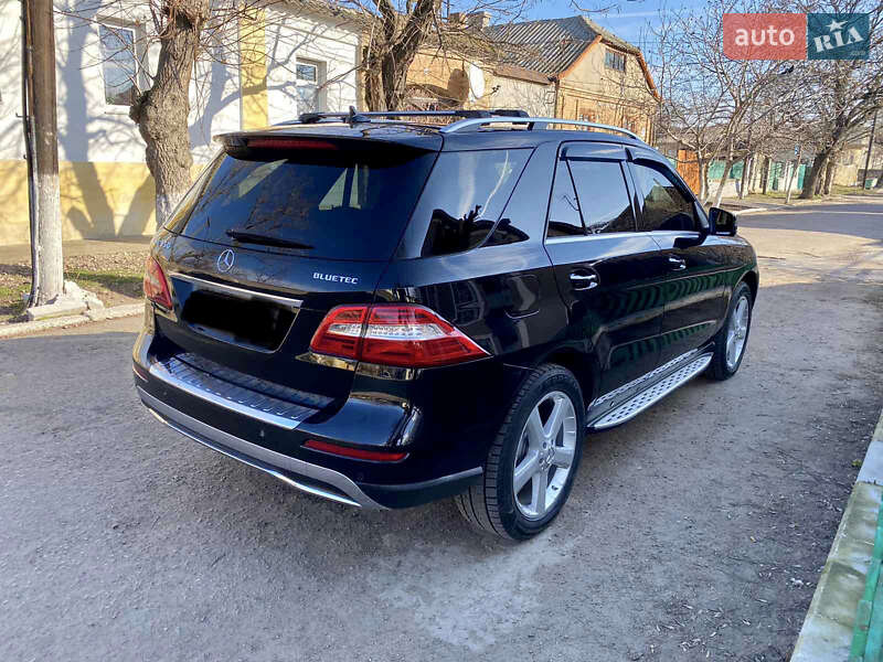 Внедорожник / Кроссовер Mercedes-Benz M-Class 2013 в Белгороде-Днестровском