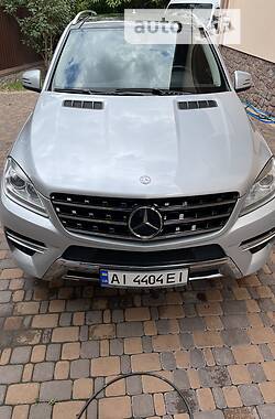 Внедорожник / Кроссовер Mercedes-Benz M-Class 2012 в Киеве