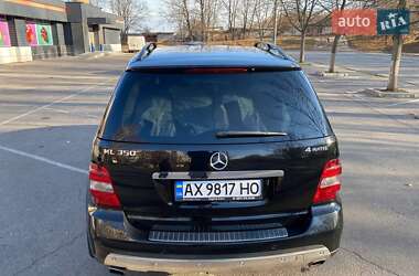 Внедорожник / Кроссовер Mercedes-Benz M-Class 2006 в 