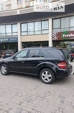 Внедорожник / Кроссовер Mercedes-Benz M-Class 2007 в 