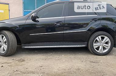 Внедорожник / Кроссовер Mercedes-Benz M-Class 2010 в 