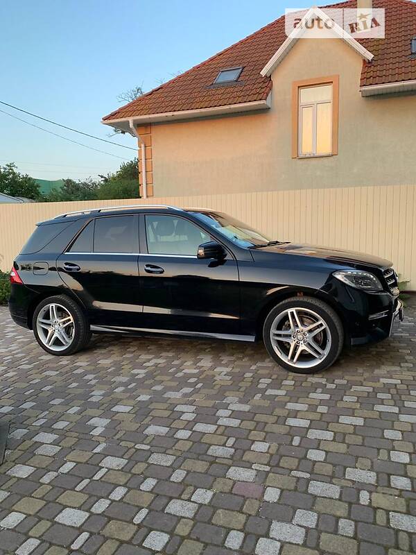 Внедорожник / Кроссовер Mercedes-Benz M-Class 2012 в Киеве