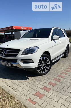 Позашляховик / Кросовер Mercedes-Benz M-Class 2012 в Мукачевому