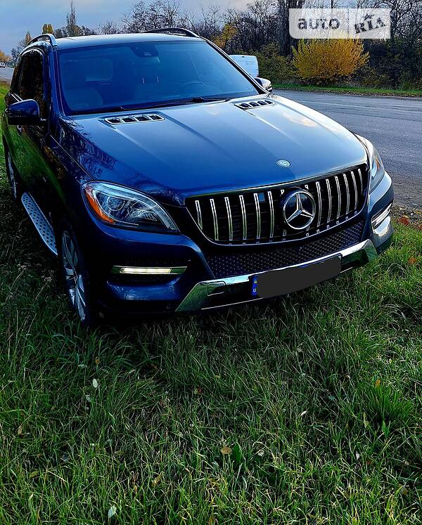 Внедорожник / Кроссовер Mercedes-Benz M-Class 2015 в Кропивницком