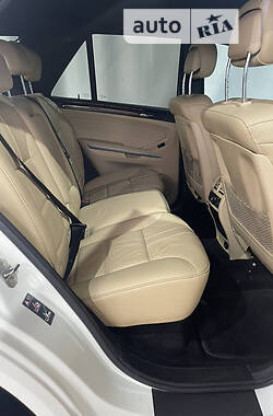 Внедорожник / Кроссовер Mercedes-Benz M-Class 2010 в 