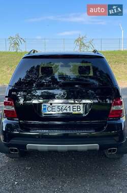 Внедорожник / Кроссовер Mercedes-Benz M-Class 2005 в Заставной