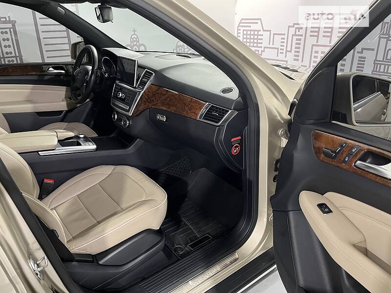 Внедорожник / Кроссовер Mercedes-Benz M-Class 2012 в Киеве