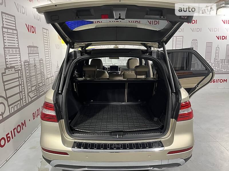 Внедорожник / Кроссовер Mercedes-Benz M-Class 2012 в Киеве