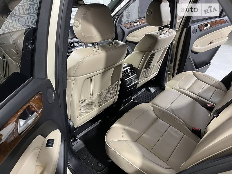 Внедорожник / Кроссовер Mercedes-Benz M-Class 2012 в Киеве