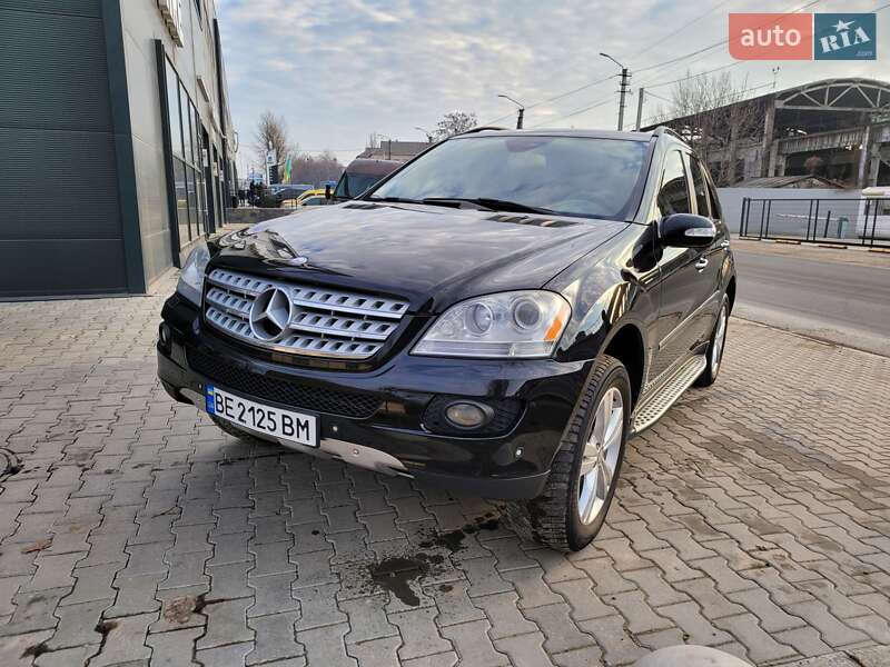 Внедорожник / Кроссовер Mercedes-Benz M-Class 2008 в Черновцах