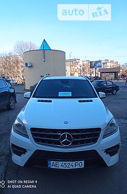 Позашляховик / Кросовер Mercedes-Benz M-Class 2011 в Новомосковську