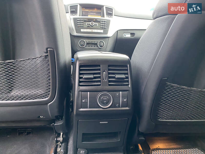 Внедорожник / Кроссовер Mercedes-Benz M-Class 2011 в Владимире