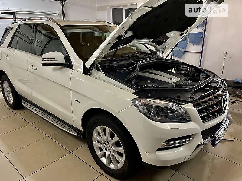 Внедорожник / Кроссовер Mercedes-Benz M-Class 2012 в Тячеве
