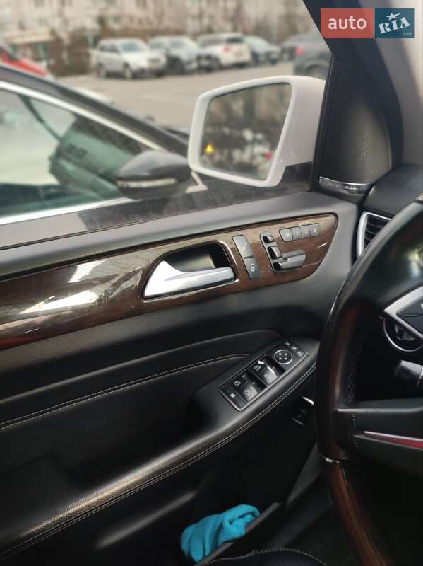 Внедорожник / Кроссовер Mercedes-Benz M-Class 2014 в Киеве